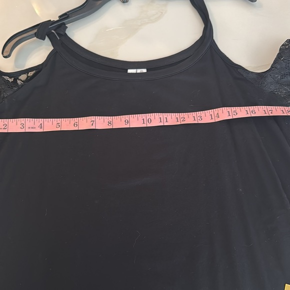 Kensie cold shoulder lace sleeve top M - Picture 4 of 5